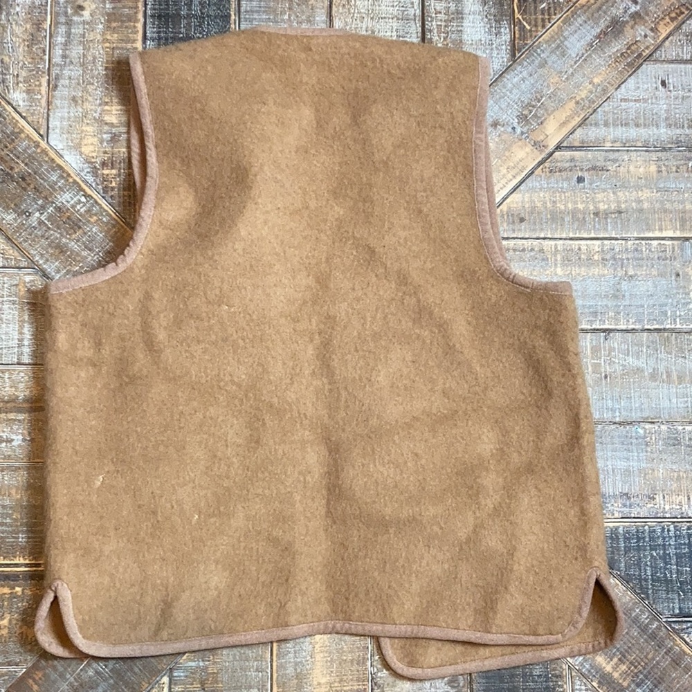 Vintage wool vest with toggle button. Small. - Picture 4 of 6